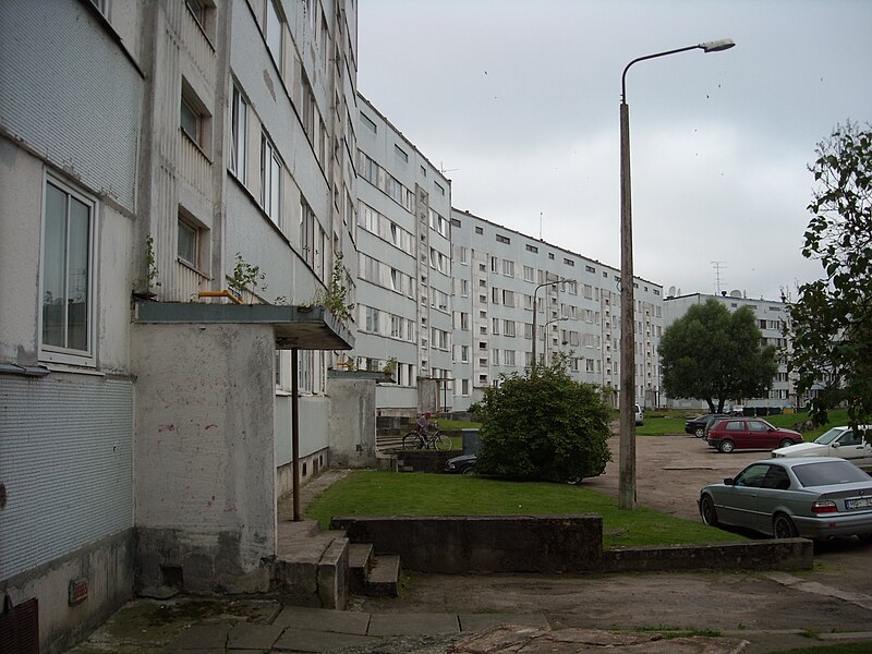 Attēls:BauskaSovietApartments.JPG