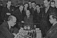 F.Apšenieks (pa kreisi) Tallinā, 1938. gadā