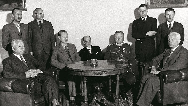 Attēls:Kirhenšteina Ministru Kabinets 1940.jpg