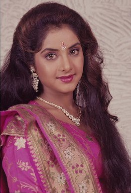 फाइल:Actress Divya Bharti.jpg