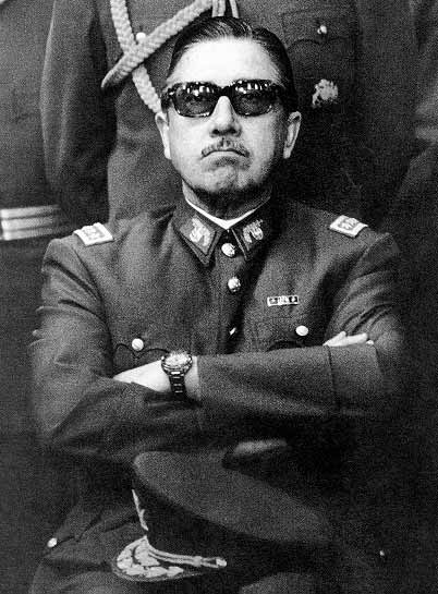 Податотека:Pinochet2.jpg