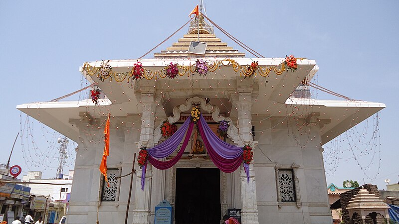 चित्र:Nighoj temple 02.jpg