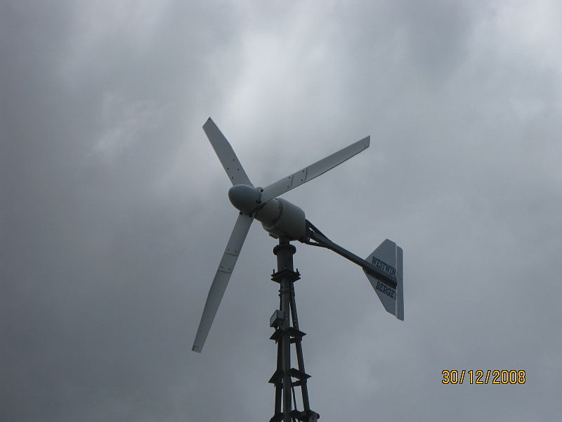 चित्र:Modern windmill.JPG