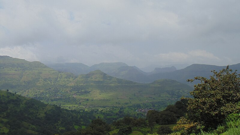 चित्र:Muthalane-Ghat-Junnar (1).jpg