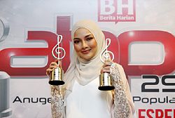 Neelofa: Kehidupan awal, Kerjaya, Kehidupan peribadi