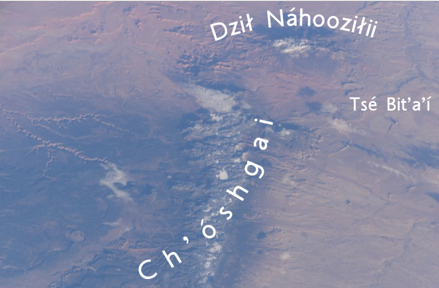 Eʼelyaaígíí:ISS008-E-5589 Nasa NV.png