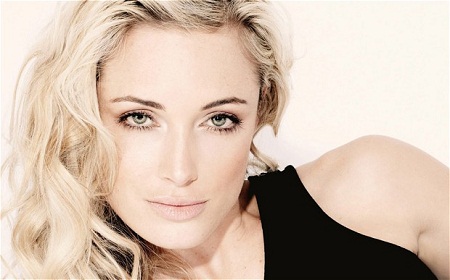 Ficheiro:Reeva Steenkamp.jpg