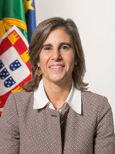 Ficheiro:Retrato oficial Maria Fernanda Rollo.jpg