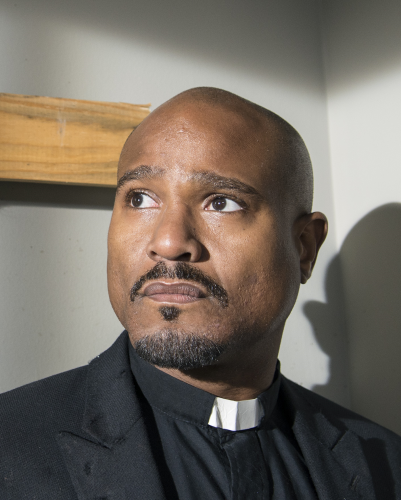 Ficheiro:Gabriel Stokes-TWD.png