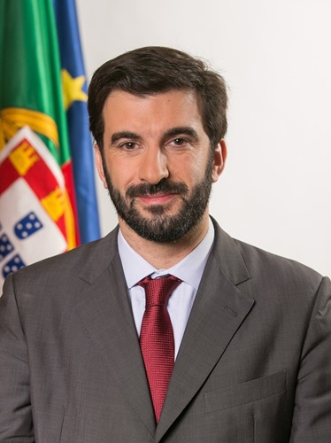 Ficheiro:Retrato oficial Tiago Brandão Rodrigues.jpg