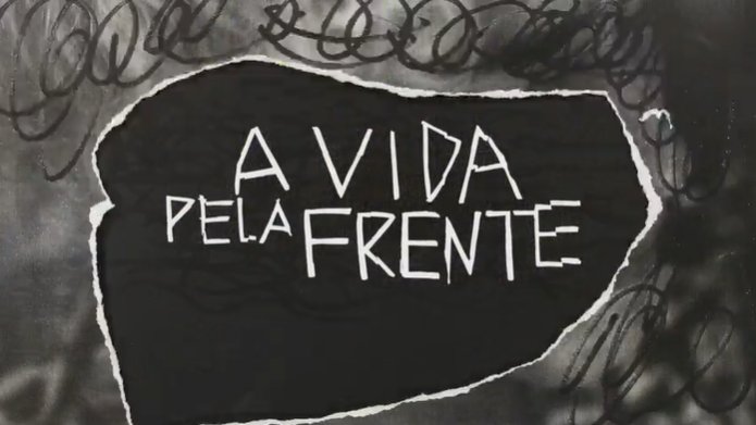 Ficheiro:A Vida pela Frente.jpg