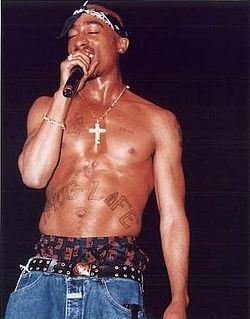 Tupac Shakur: Biografia, Carreira, Tiroteio e morte