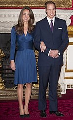 Miniatura para Vestido de anúncio de noivado de Catherine Middleton