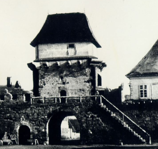 Fișier:Turnul de Poarta din Strada Ungurilor, Cluj-Napoca, la 1859.jpg