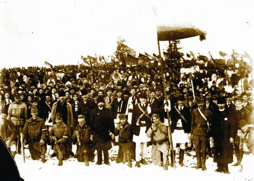 Alba Iulia, 1 decembrie 1918. Mulțimile venite la Marea Adunare Națională.