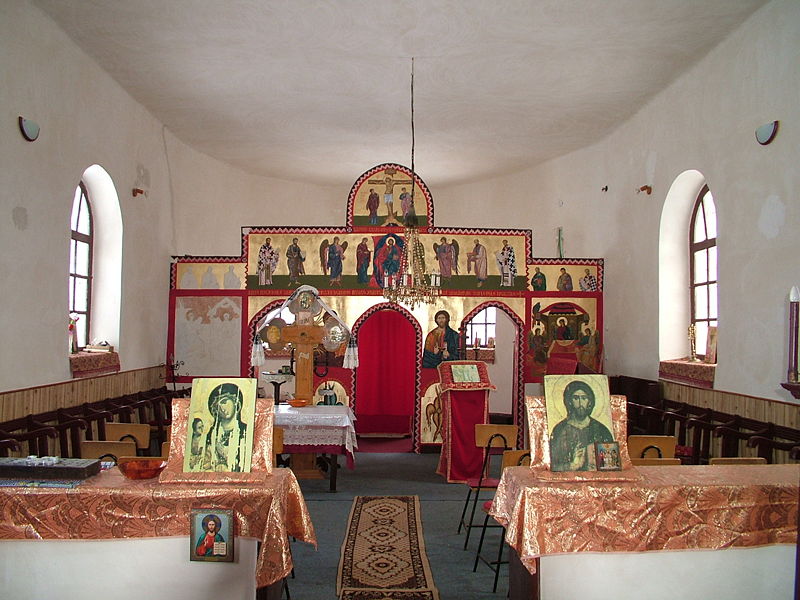 Fișier:Altarul Bisericii UNITE din Lepindea.JPG