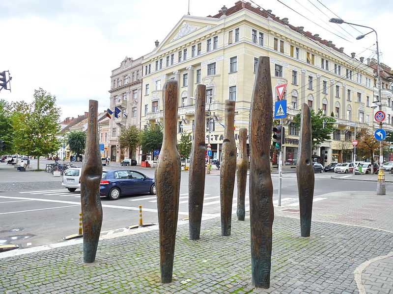 Fișier:Cluj-Napoca, monumentul Stalpii Impuscati (01).jpg