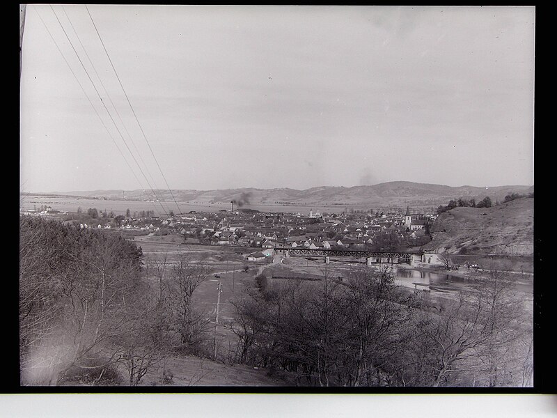 Fișier:Vedere panoramică asupra Tălmaciului (Istorie) 2578 18.08.2014 Fond DB9C44A1AEDA434C8F07A69854454645.jpg