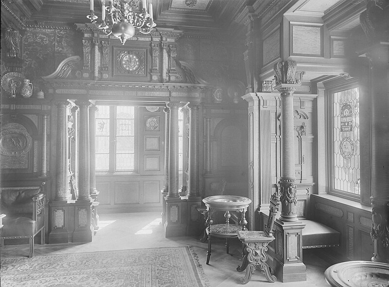 Fișier:Castelul Peleș - interior (Istorie) 2372 14.06.2017 Fond F6BD2CB3847D462DB82370C448F1DA04.jpg