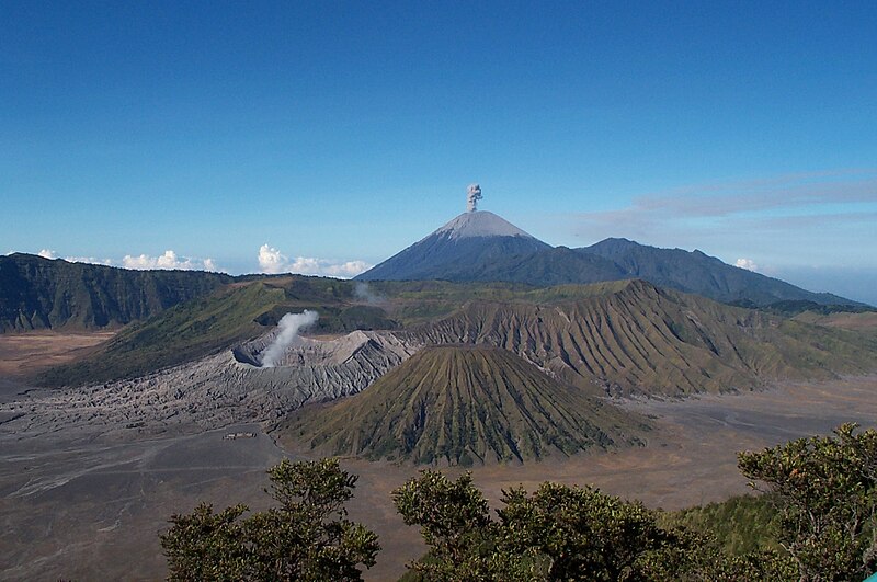 Fișier:Vulcanul Bromo.JPG