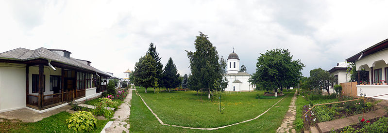 Fișier:Manastirea Zamfira - panorama stitch10+.jpg