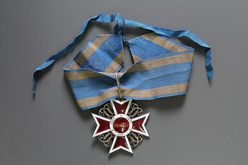 Fișier:Ordinul "Coroana României" (Medalistică) 2817 26.03.2021 Fond fb01d1e448ec46f0a3353dcedbd4efad.jpg