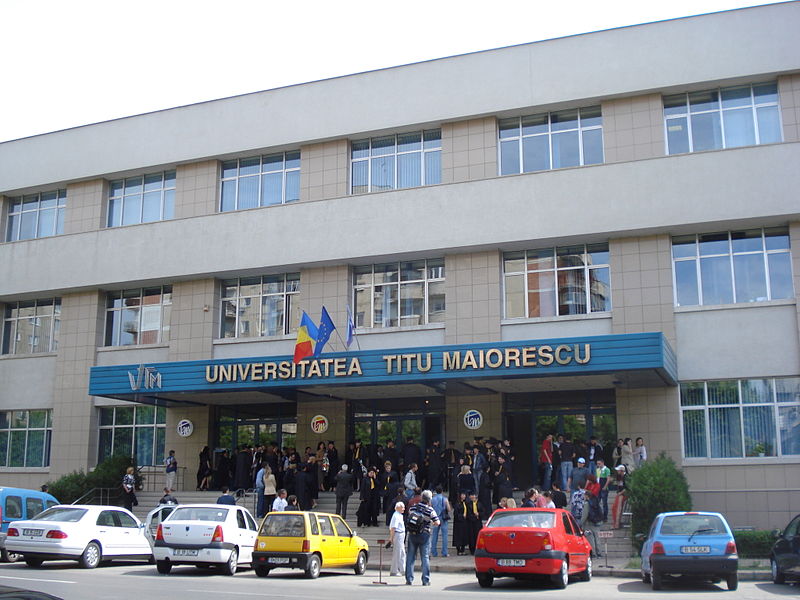 Fișier:Universitatea Titu Maiorescu.jpg