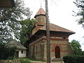 Biserica "Sf. Voievozi" şi bisericuţa de lemn