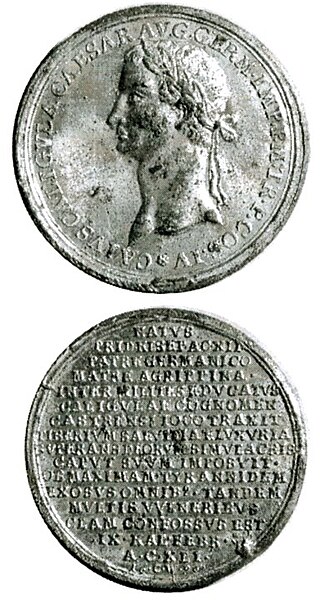 Fișier:Medalie dedicată împăratului Caligula (Medalistică) 2159 23.03.2007 Tezaur 98D6948F948E4EAAA8056F0EB5C721F1.jpg