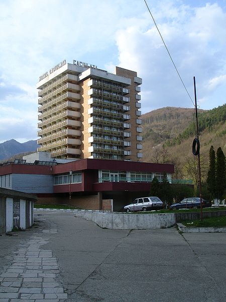 Fișier:Caciulata Hotel, Caciulata VL.jpg