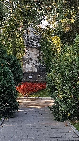 Fișier:2020 Monumentul domnitorului Barbu Știrbei (1) 05.jpg