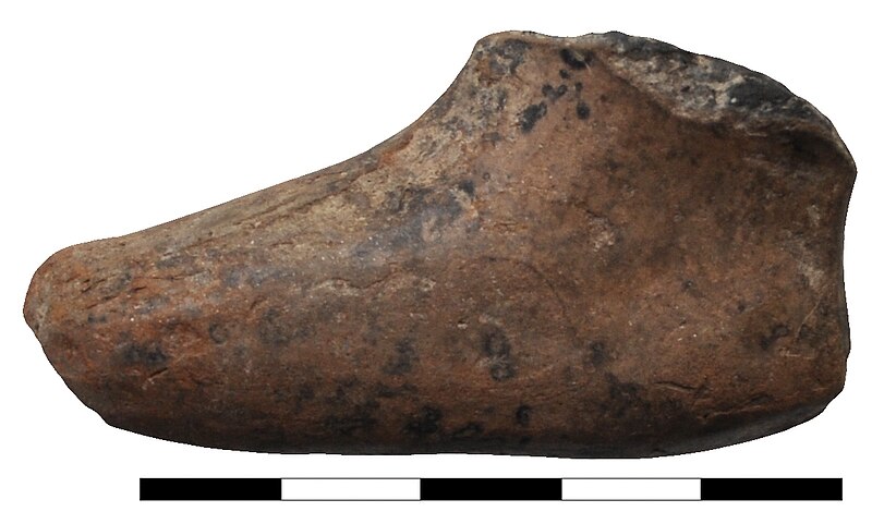 Fișier:Statuetă antropomorfă (Arheologie) 2677 08.07.2019 Fond 332001D360AC456D99A9E020E458AC22.jpg