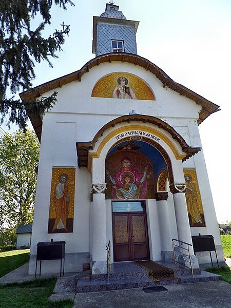 Fișier:Biserica SfNicolae - Hunia.jpg