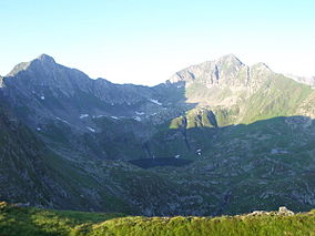 Imagine din rezervație: Vârful și Lacul Podragu