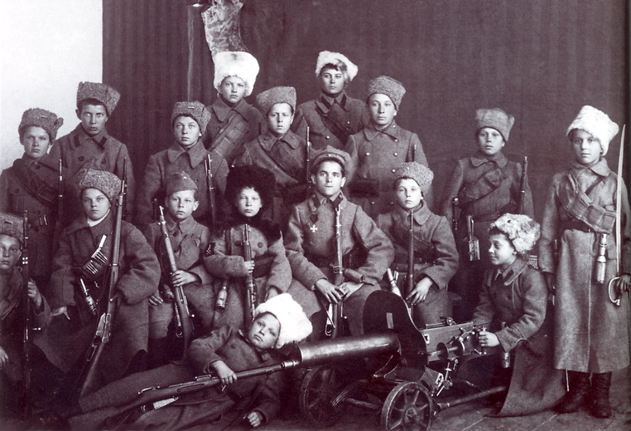 Файл:Кадеты Сибирского кадетского корпуса, фото 1919 г.jpg