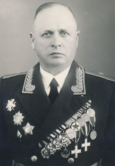 Генерал гусев