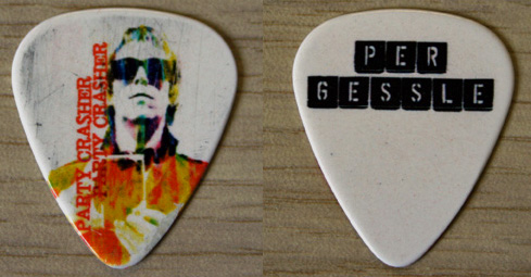 Файл:Gessle party crasher 2009 plectrum.jpg