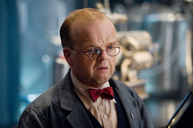 Файл:Toby Jones as Dr. Zola.jpg