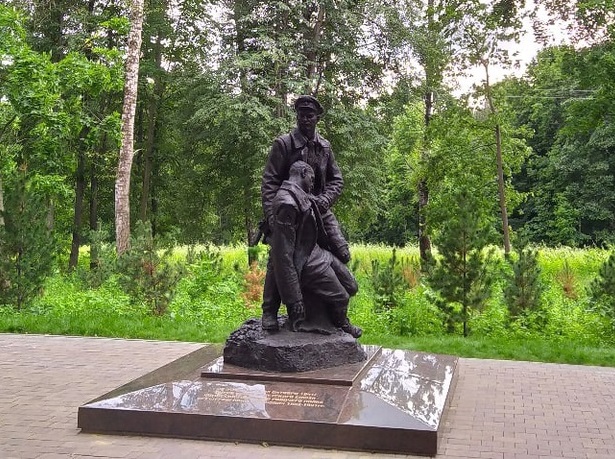 Файл:Grigory Ageev monument.JPG