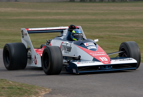 Файл:Toleman TG183B-Hart 1983 side.jpg