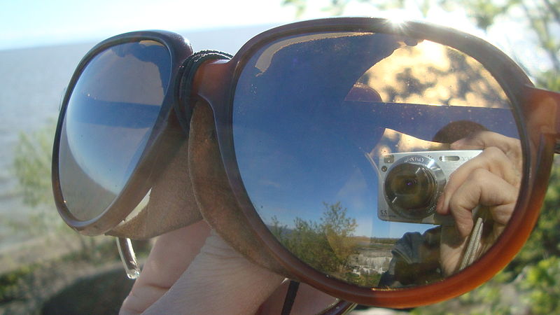 Файл:Ray-Ban Arctic CATS Mirrored Ambermatic.jpg