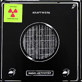 Обложка альбома Kraftwerk «Radio-Aktivität» (1975)