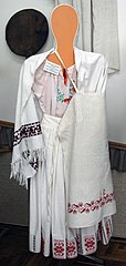 ВП женский венгерский костюм сБереги Берег рн.jpg