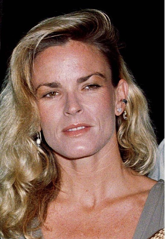 Браун симпсон. Николь симпсон. Nicole Brown Simpson. Николь Браун симпсон дети.