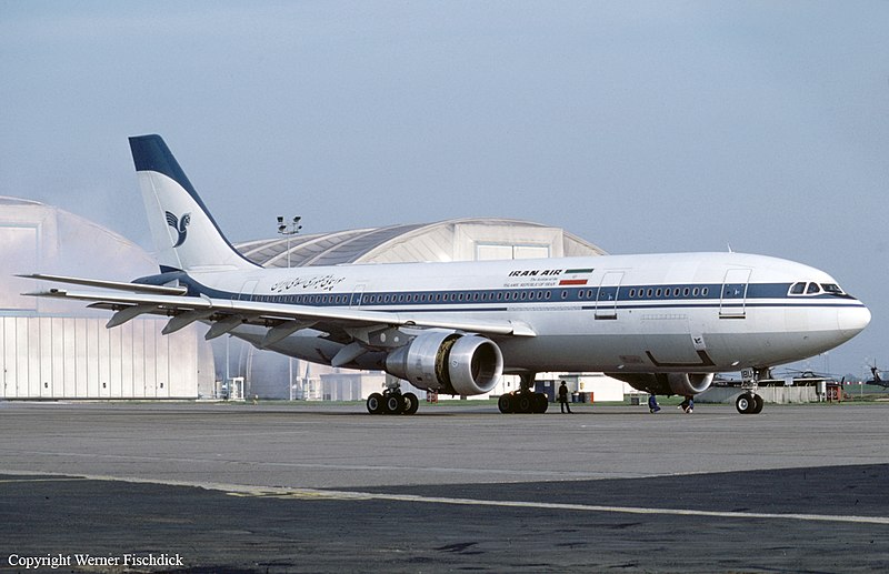 Файл:Airbus A300 EP-IBU.jpg