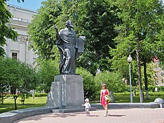 Памятник кириллу туровскому гомель. Памятник Туровскому в Гомеле. Памятник Кириллу Туровскому. Памятник Кириллу Туровскому 1872.