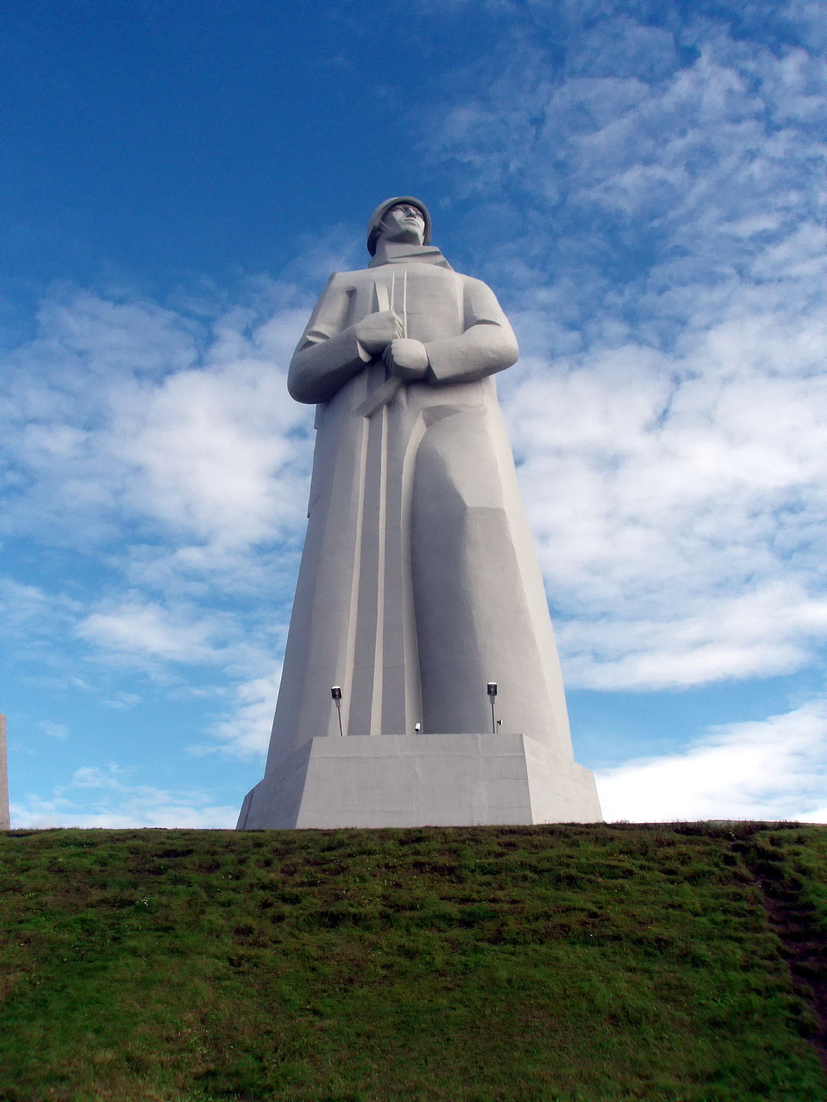 Сочинение: Памятник русскому солдату