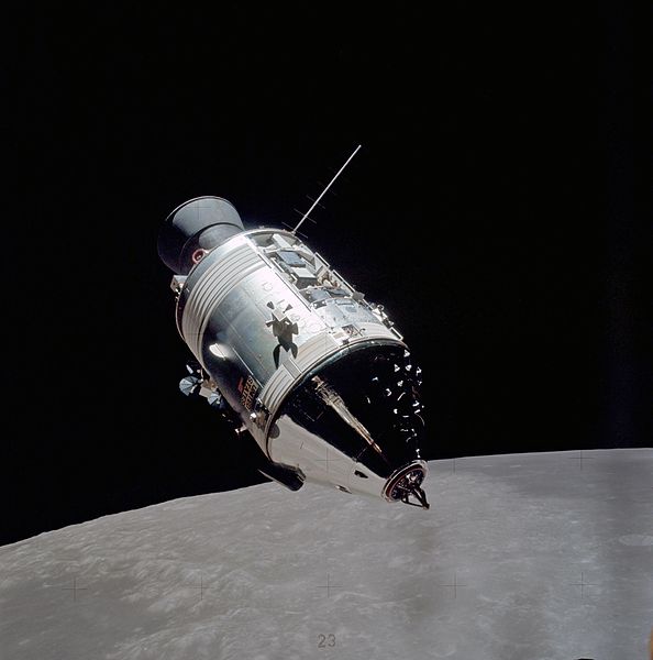 Космический полет на луну. Аполлон космический корабль. Космический корабль Аполлон 11. Лунный модуль Аполлон 17. Лунный модуль космического Аполлон.