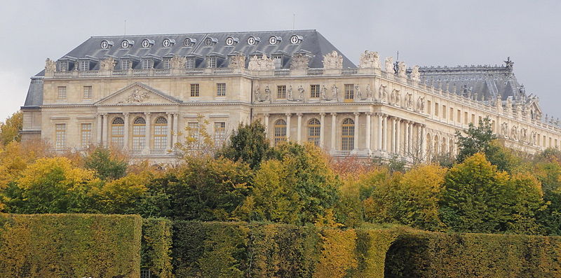 Файл:North façade of the Royal Opera Versailles.JPG