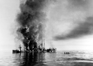Пожар и затопление «Александра Сибирякова» после обстрела с «Адмирала Шеера»